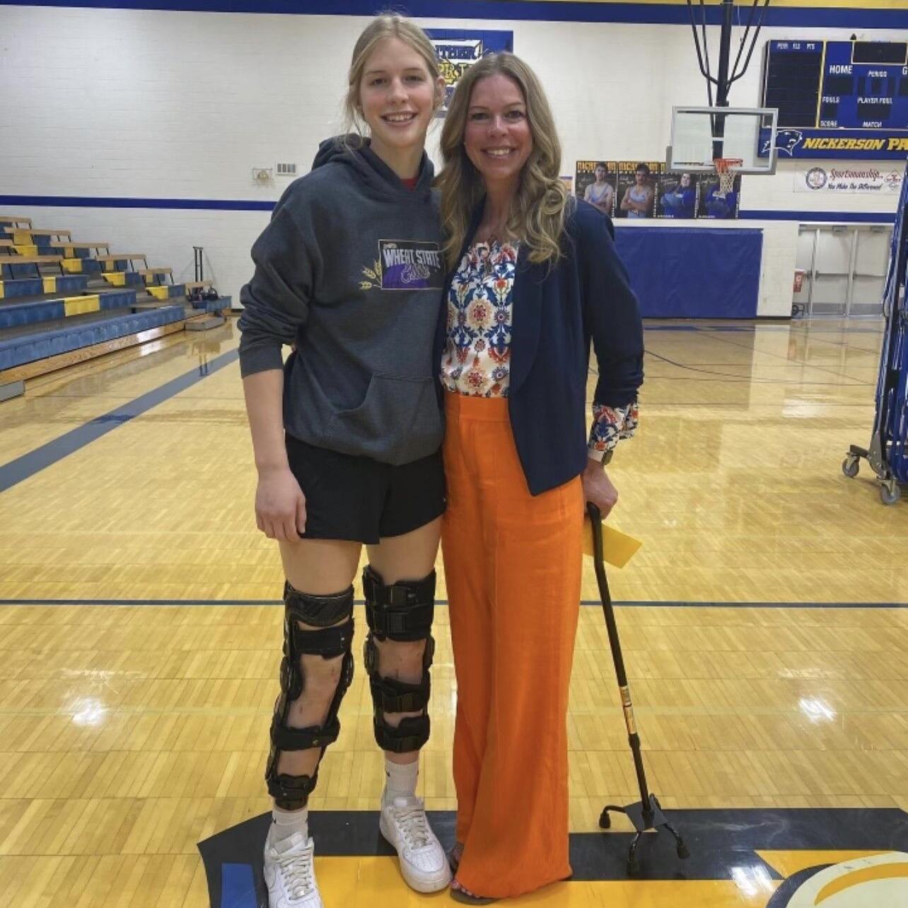 AVA JONES AND MOM.jpg